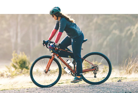 دوچرخه چیاوا مدل آکو دنده‌ای ۲۱ سرعته با ترمز ویبریک و دوشاخ ساده سایز 26